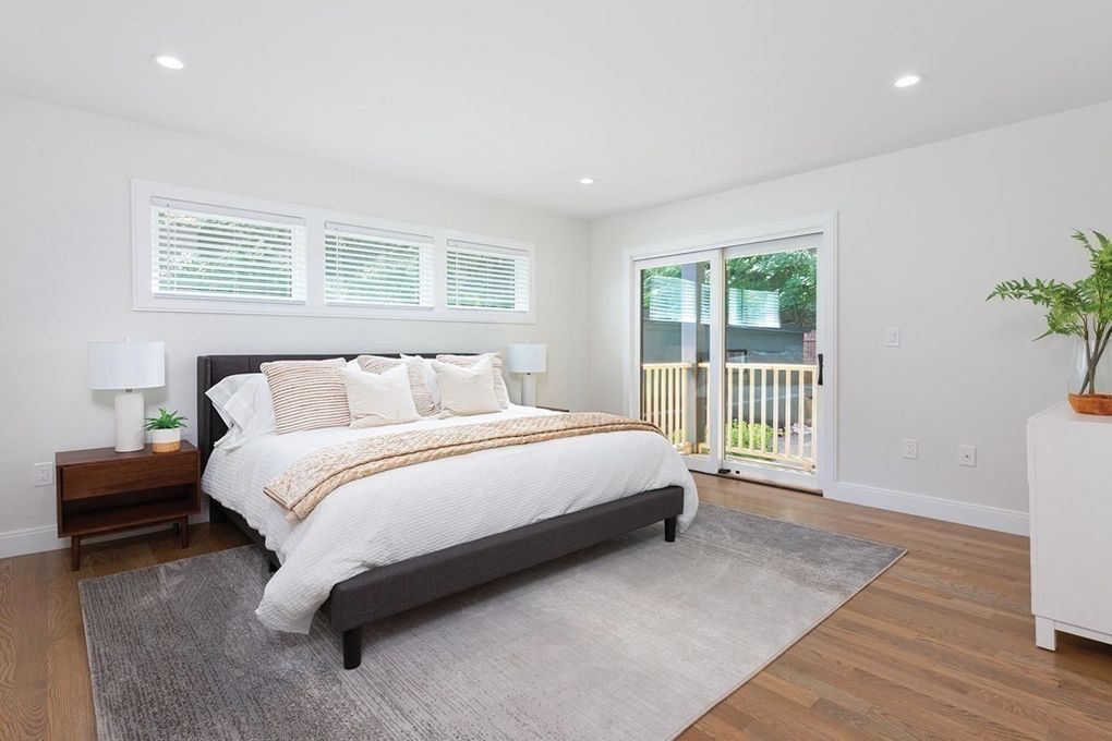 Brookline-Contemporary-Condo-StagetoSell-Bedroom-Staging-Homestaging.jpg