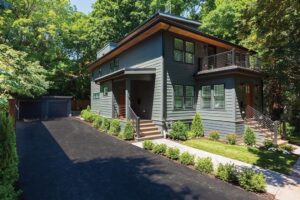 Brookline-Contemporary-Condo-StagetoSell-Exterior-Staging-Homestaging